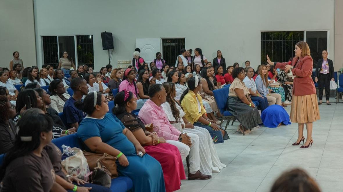 Realizan en Punta Cana congreso femenino de sanidad espiritual