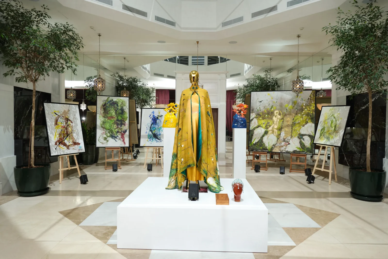 El vuelo interior de la artista dominicana Yubo Fernández triunfa en Madrid