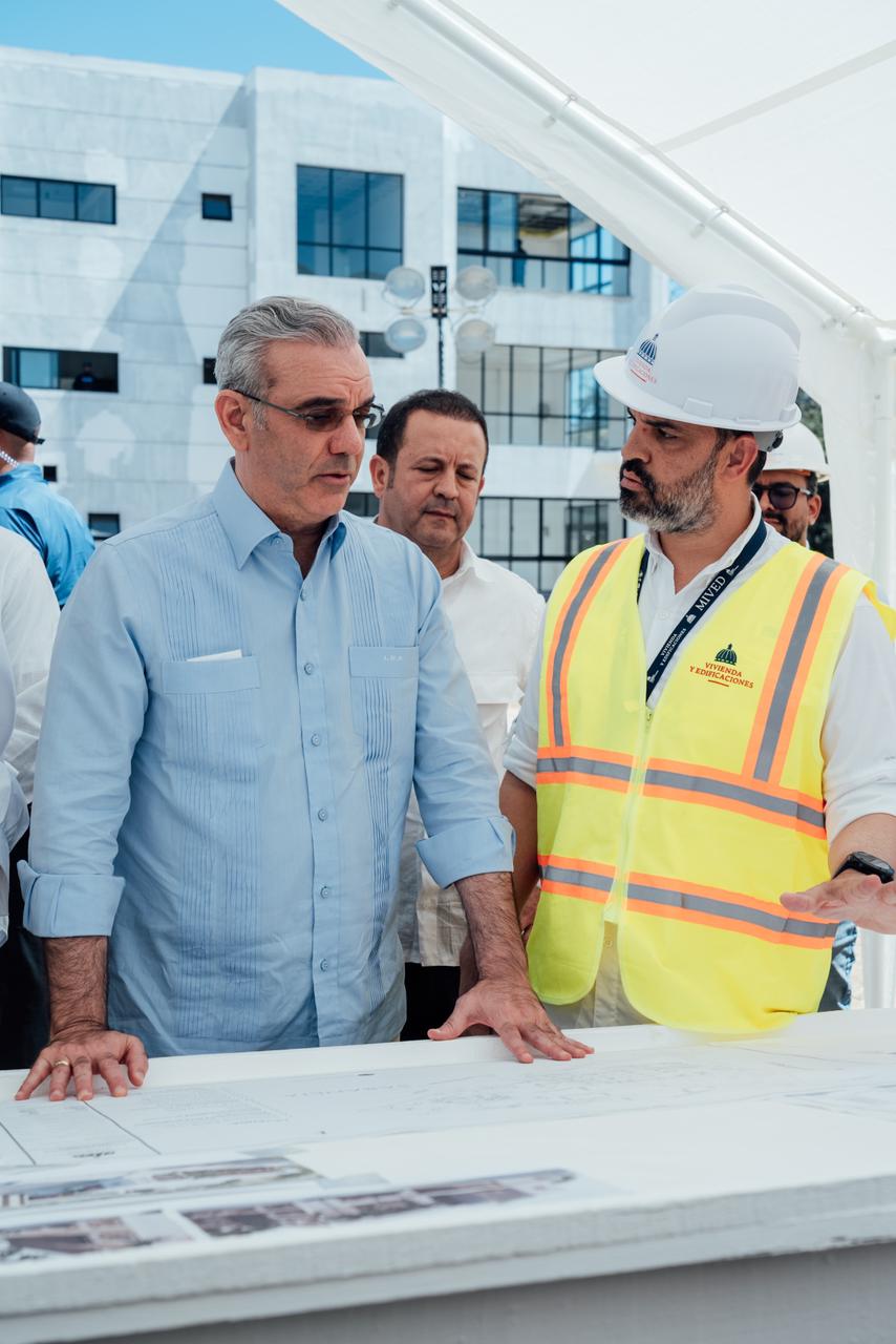 Abinader y MIVHED supervisan recinto UASD Santiago Rodríguez que beneficiará más de 1000 estudiantes