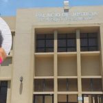 Tribunal deja en libertad a mujer detenida por interpretar el Himno Nacional en ritmo de dembow en Moca