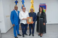 UCATEBA reconoce la gestión de Rafael Santos Badía al frente del INFOTEP