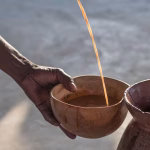 ‘Tchoukoutou’, la cerveza africana con un papel social que desborda lo gastronómico