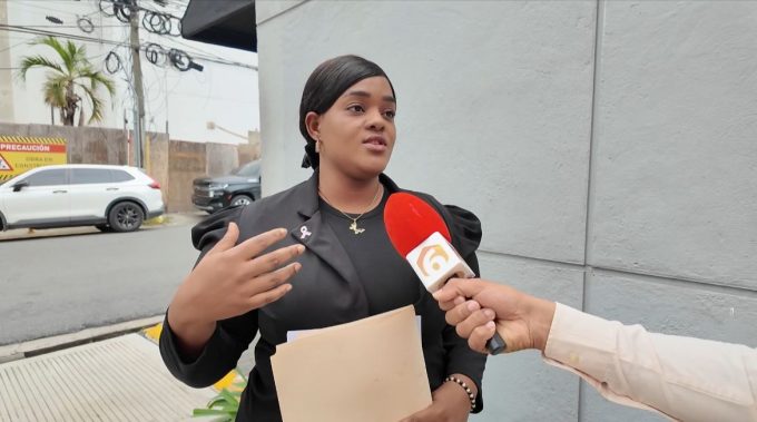 Madre solicita ayuda para salvar la vida de su hijo de seis años con cáncer en etapa 4