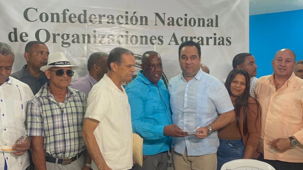 CONAGRA reconoce a Elías Hasboun y a destacados actores del sector agrario en La Vega - Noticias de hoy en República Dominicana | De Último Minuto