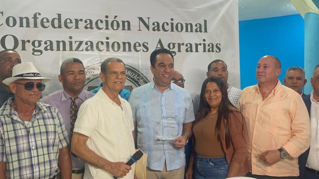 CONAGRA reconoce a Elías Hasboun y a destacados actores del sector agrario en La Vega - Noticias de hoy en República Dominicana | De Último Minuto