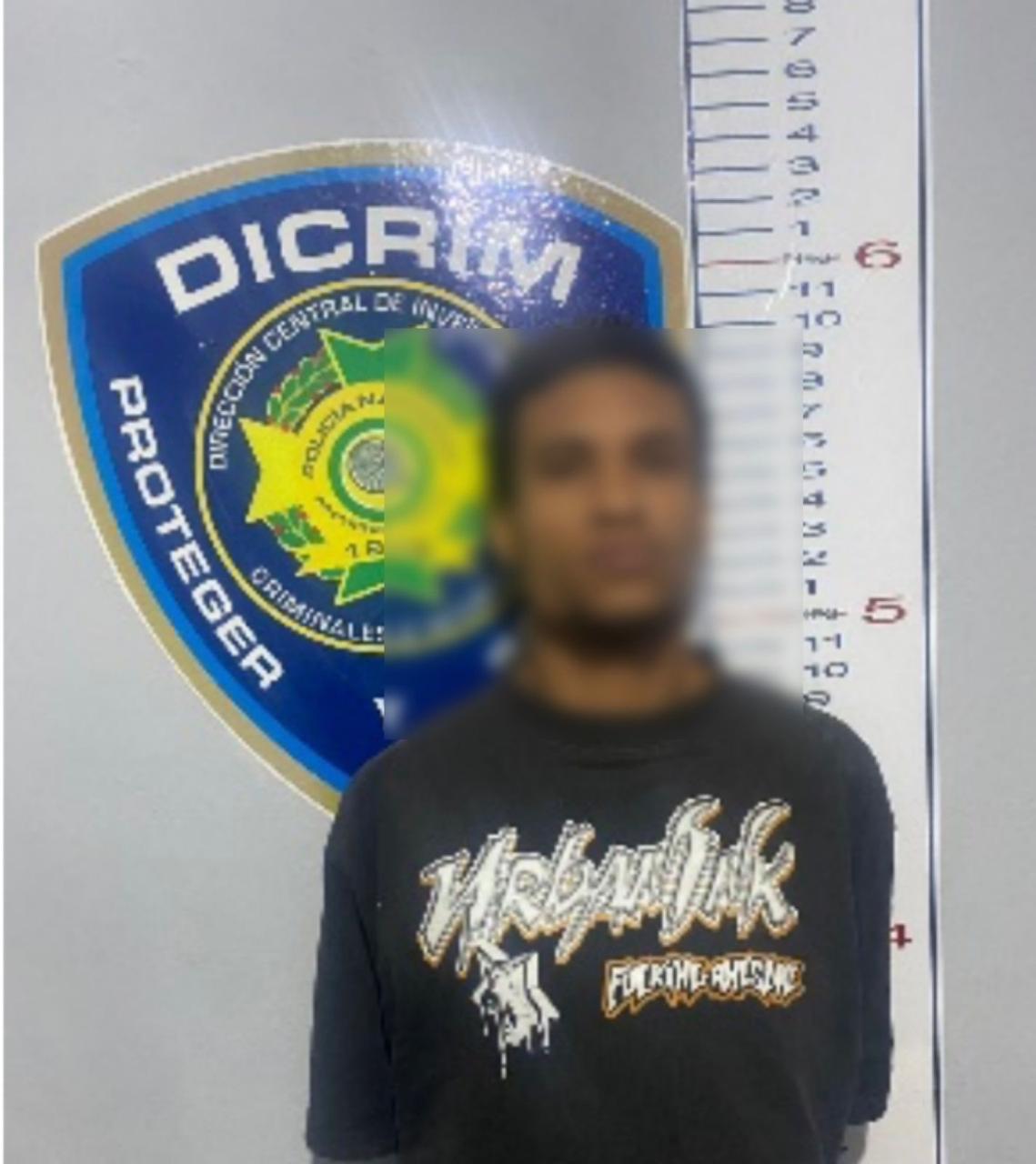 Policía arresta a “Ratón” por robo en establecimiento comercial de Santiago