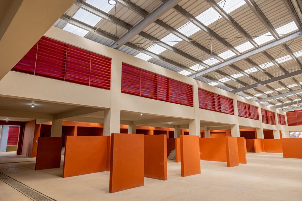 Abinader inaugura moderno mercado municipal en Higüey - Noticias de hoy en República Dominicana | De Último Minuto