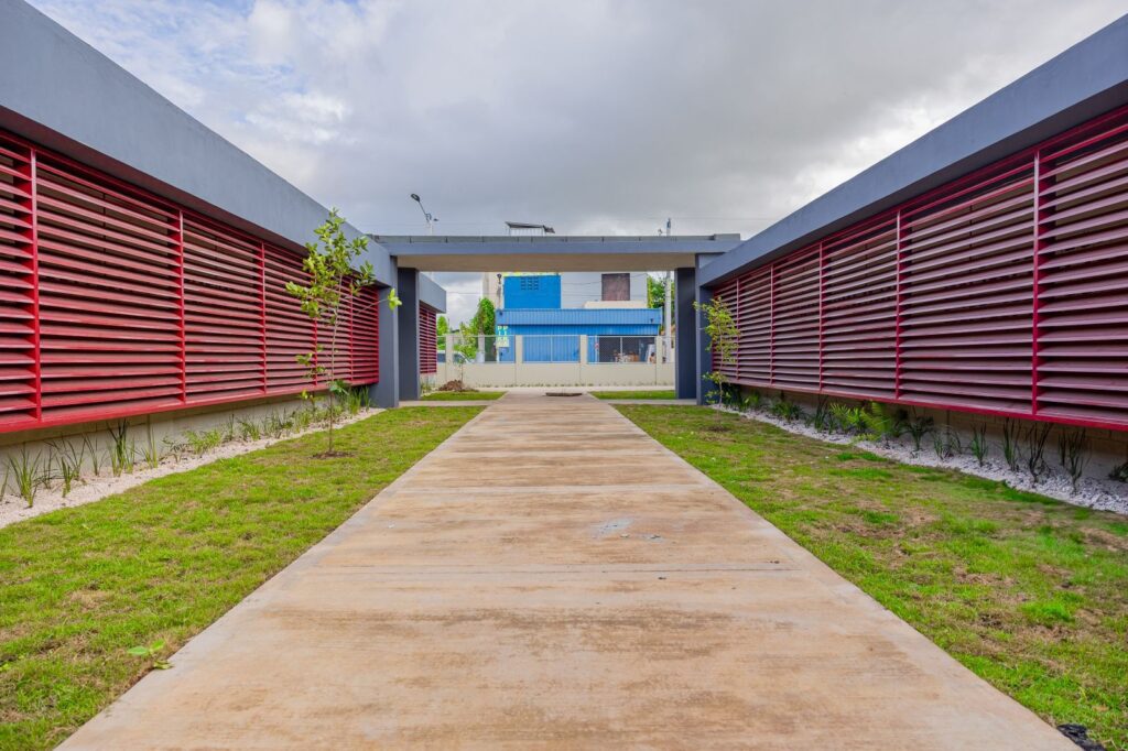 Abinader inaugura moderno mercado municipal en Higüey - Noticias de hoy en República Dominicana | De Último Minuto