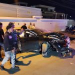 Joven sobrevive a aparatoso accidente en la carretera Salcedo–Tenares