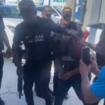 Apresan en Boca Chica a empleado municipal acusado de abusar de menores tras denuncia de Hansel García