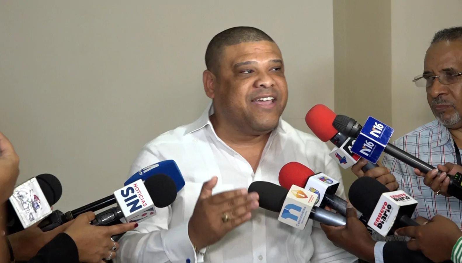 Diputado PRD sostiene apagones evidencian ineficiencia y falta de planificación en el sistema eléctrico