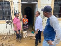 Aníbal Díaz Belliard supervisa zonas afectadas por lluvias en Gaspar Hernández y Sabaneta de Yásica
