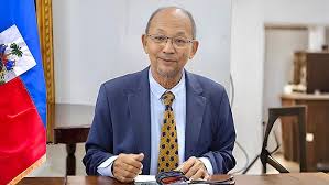 Voltaire evita saludo a Paraison y desata crisis protocolar