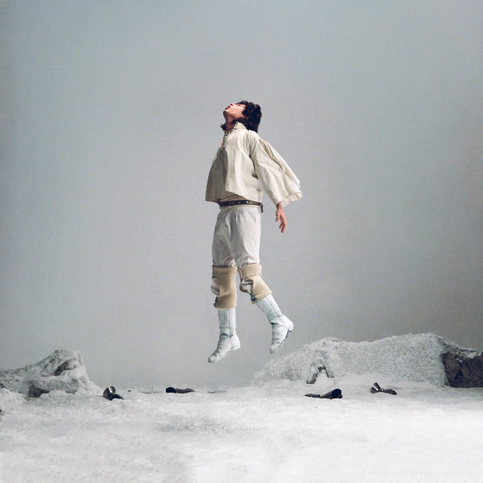 LEO RIZZI DESNUDA SU VULNERABILIDAD EN “PURO”, SENCILLO QUE MARCA EL INICIO DE SU NUEVA ETAPA ARTÍSTICA