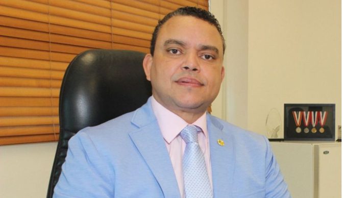 Director del SNS realiza visita sorpresa a la Maternidad San Lorenzo de Los Mina