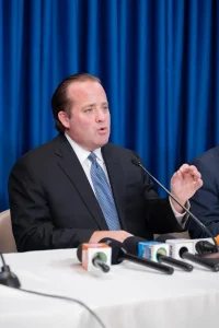 Bloque de senadores PRM recibe del presidente de esa organización proyecto de ley que modifica Ley de Partidos Políticos