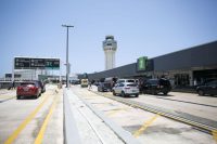 Agentes de ICE apoyarán el manejo de viajeros en el Aeropuerto Luis Muñoz Marín en Puerto Rico