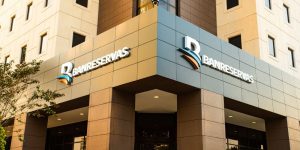 Dominicanos en el exterior cumplen su sueño de vivienda gracias a la Feria Banreservas