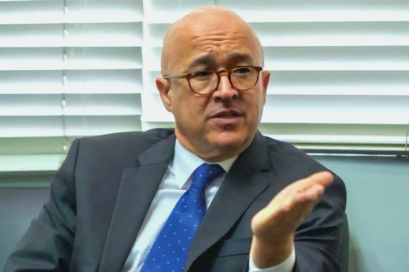 Francisco Domínguez Brito pide retirar la fusión del Ministerio de Educación y convocar revisión del Pacto Educativo ante la revolución tecnológica.