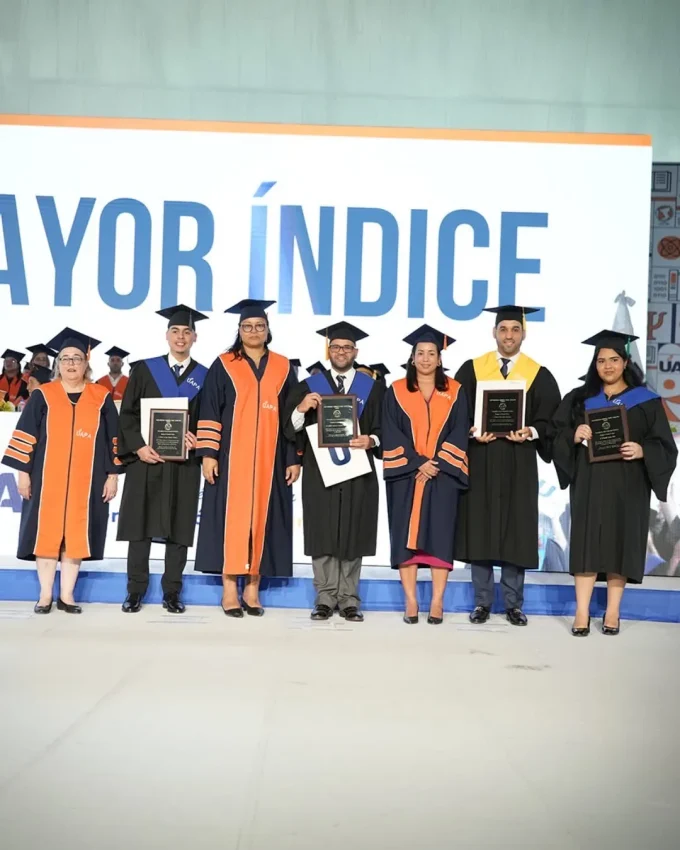 UAPA celebra su graduación histórica con 1,985