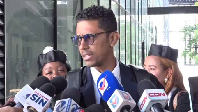 Aplazan audiencia contra maestra acusada de maltrato a niña