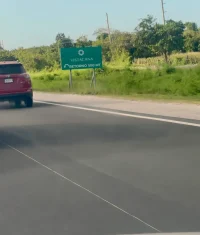 Realizan mejoras viales y señalización en el Bulevar Turístico Frank Rainieri