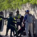 BÁVARO: Agentes de la DIGESETT protagonizan conflicto con ciudadanos