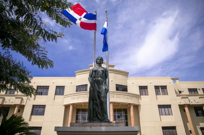 Condenan a 20 años de prisión a hombre que violó a una niña en Los Alcarrizos