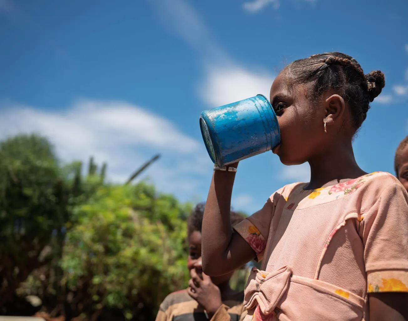 Irregularidad en el acceso al agua persiste en República Dominicana: solo 17 % de los hogares la recibe entre 6 y 7 días a la semana