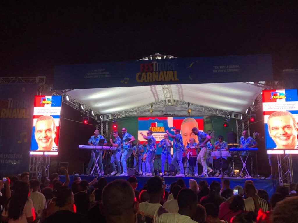 Festituricarnaval reúne a más de 375 mil personas en sus primeros conciertos de pura dominicanidad | 5 | Festituricarnaval reúne a más de 375 mil personas en sus primeros conciertos de pura dominicanidad - Noticias de hoy en República Dominicana | De Último Minuto