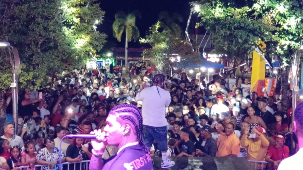 Festituricarnaval reúne a más de 375 mil personas en sus primeros conciertos de pura dominicanidad | 4 | Festituricarnaval reúne a más de 375 mil personas en sus primeros conciertos de pura dominicanidad - Noticias de hoy en República Dominicana | De Último Minuto