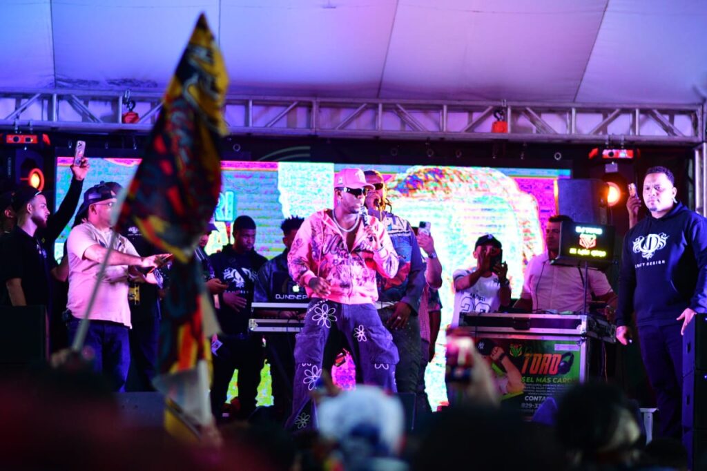 Festituricarnaval reúne a más de 375 mil personas en sus primeros conciertos de pura dominicanidad | 3 | Festituricarnaval reúne a más de 375 mil personas en sus primeros conciertos de pura dominicanidad - Noticias de hoy en República Dominicana | De Último Minuto