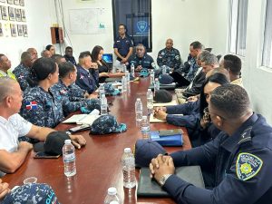 Autoridades policiales y judiciales de SPM se reúnen para garantizar paz de la provincia