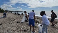 Jornada de limpieza reúne a más de 150 voluntarios para crear conciencia sobre el cuidado de las playas