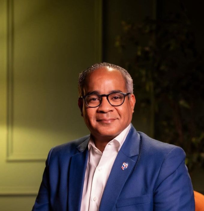 Propuesta busca eliminar financiamiento público a partidos y elevar umbral electoral al 5%