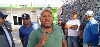 Productores de ajo en Constanza protestan frente al Banco Agrícola