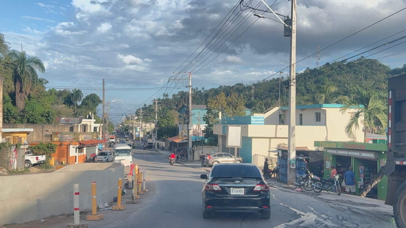 Avanzan trabajos finales para la inauguración de la entrada de Samaná