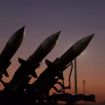 Ejército iraní juró continuar la guerra “hasta la victoria total” y rechazó las negociaciones anunciadas por Trump