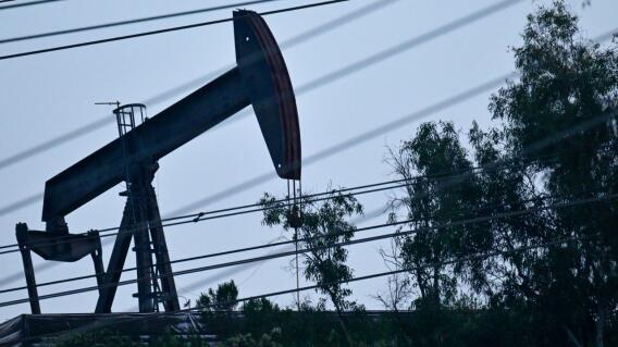 EEUU autoriza la compra temporal de petróleo ruso para contener la escalada de precios