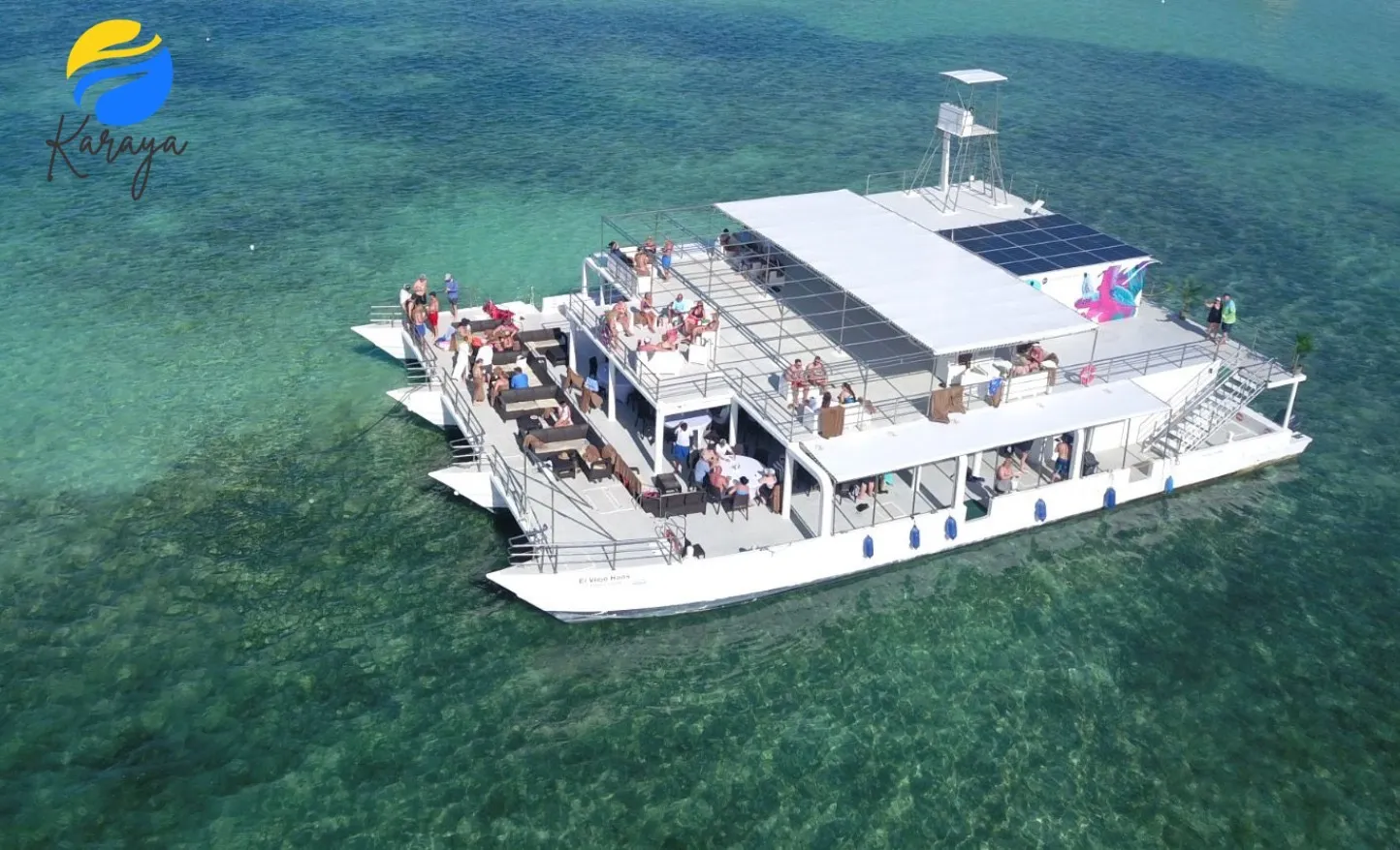 Presentan en Punta Cana el catamarán Karaya para bodas y eventos