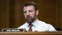 Senado confirma a Markwayne Mullin al frente de Seguridad Nacional de EE.UU.