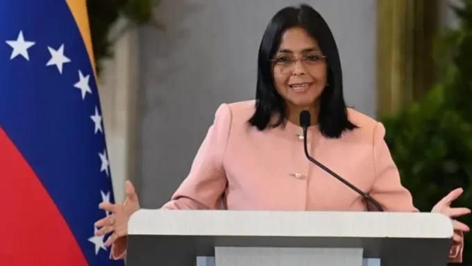 Venezuela y Estados Unidos tienen conversaciones "todos los días", dice Delcy Rodríguez